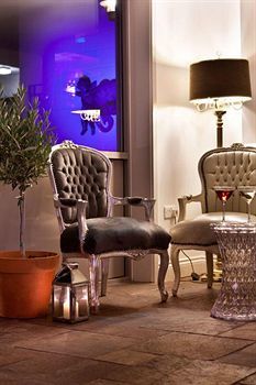 Hotel Jolyons @ No.10