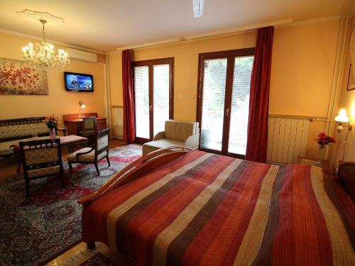 Budavar Bed And Breakfast