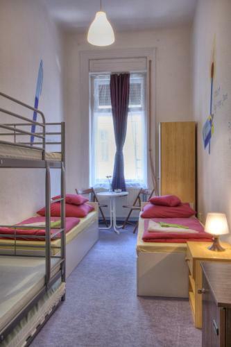 Hostal Budapest Opera Minihotel