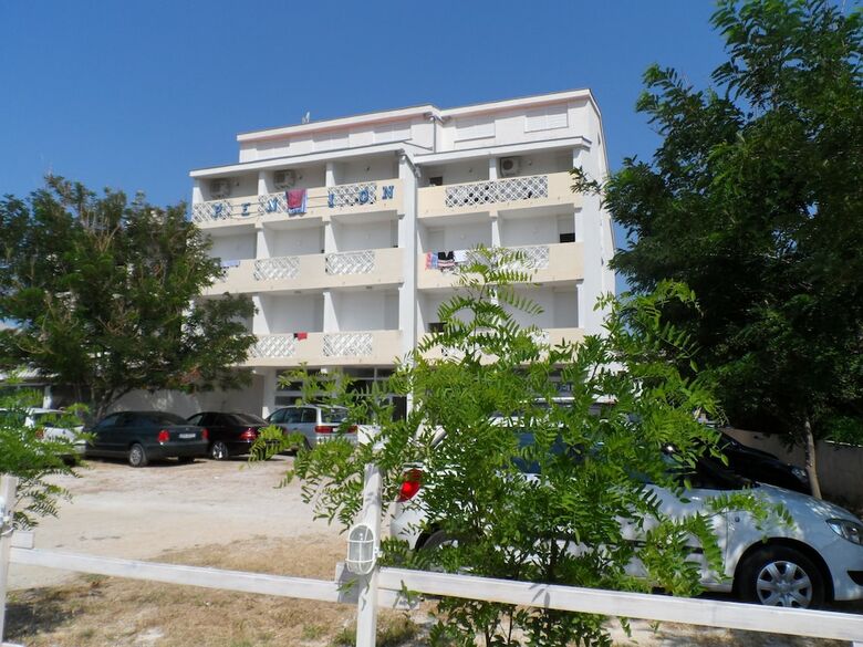 Hostal Rooms And Apartments Galeb