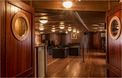 Albergue Botel Marina