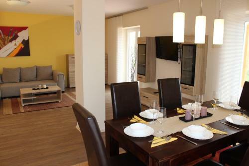 Hostal Villa Bu??ina