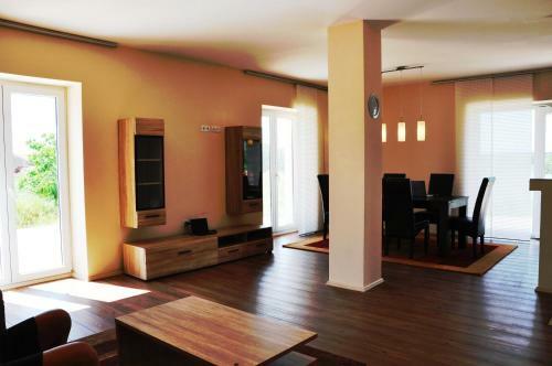 Hostal Villa Bu??ina