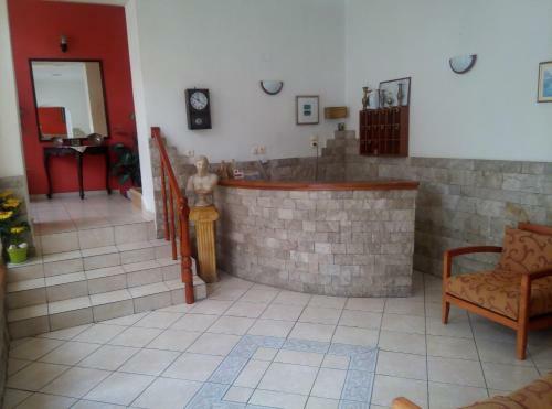 Hera Hotel