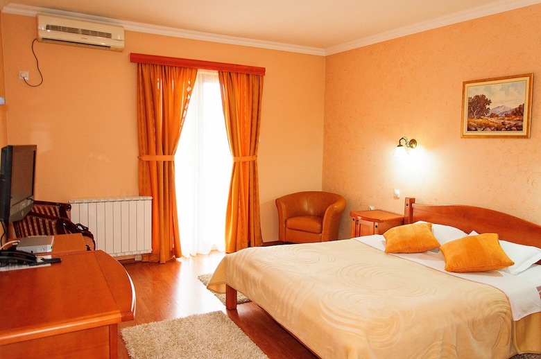 Hotel Holiday