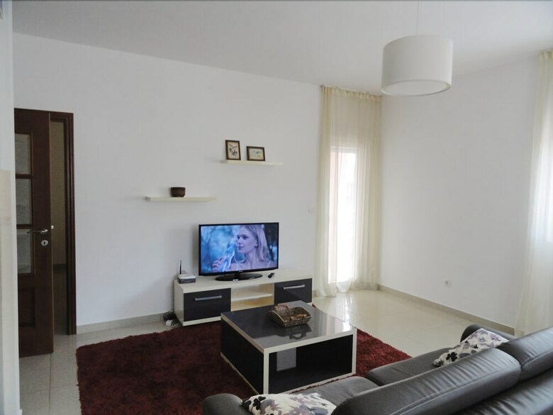 Lux Apartments Natasha