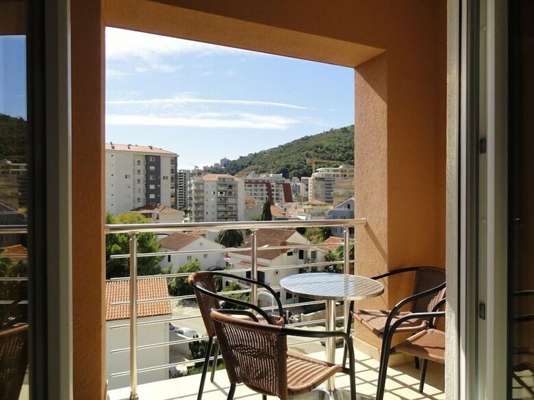 Lux Apartments Natasha