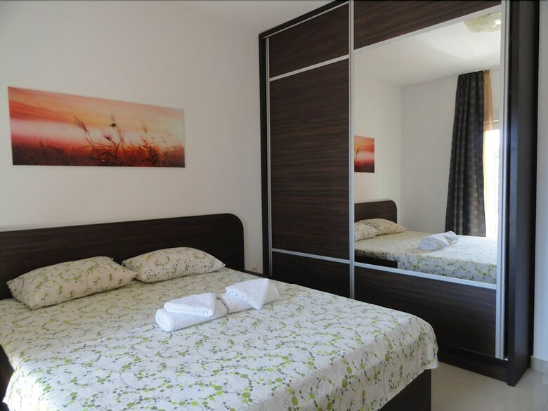 Lux Apartments Natasha