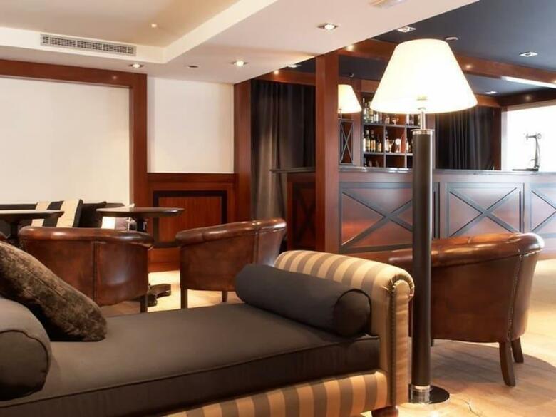 Hotel U232