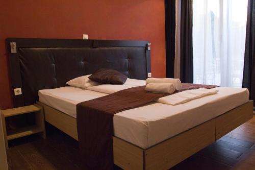 Hostal Vila Senjak B&B