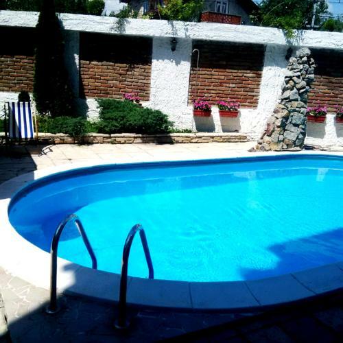 Hostal Vila Senjak B&B