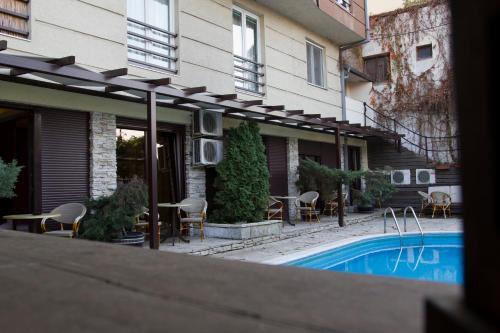 Hostal Vila Senjak B&B