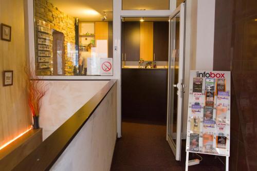 Hostal Vila Senjak B&B