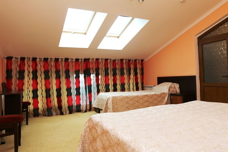 Hotel Kavkaz
