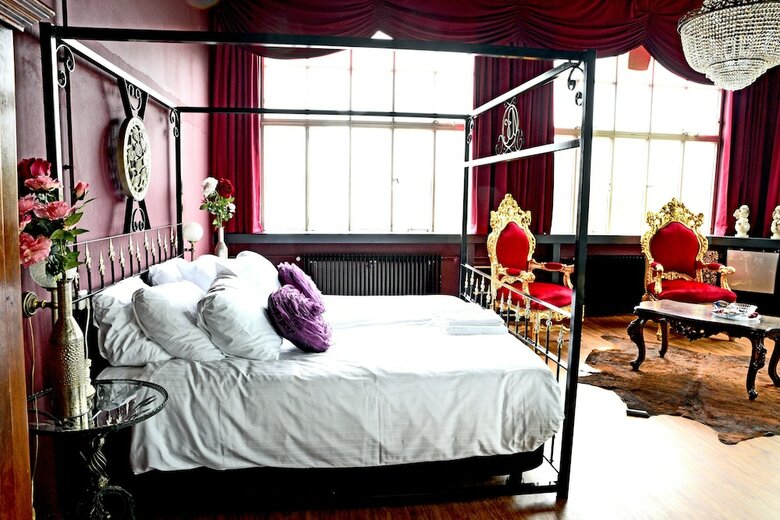 Blue Collar Hotel
