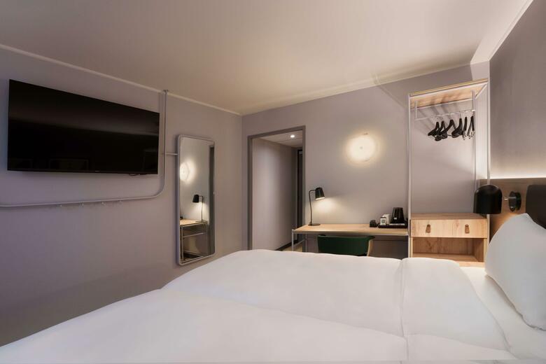 Hotel Campanile - Chelles