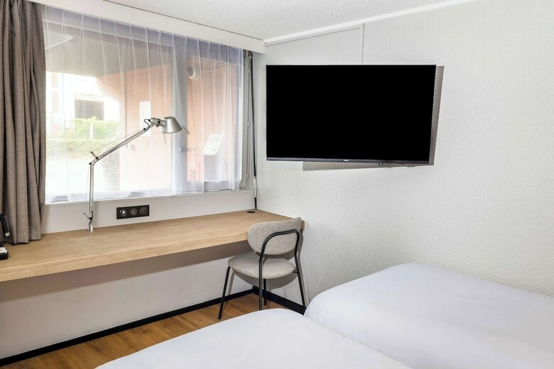 Hotel Campanile - Chelles