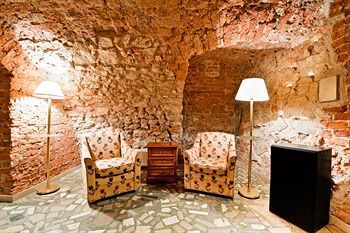 Aparthotel Miodosytnia