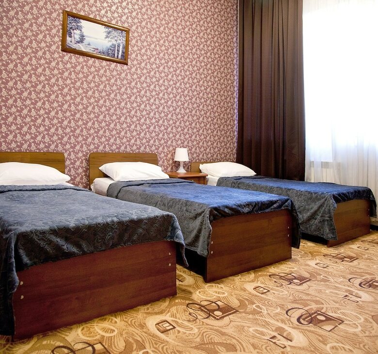 Utomlyonnye Solntsem Hotel