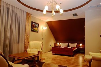Hotel Tyniecki