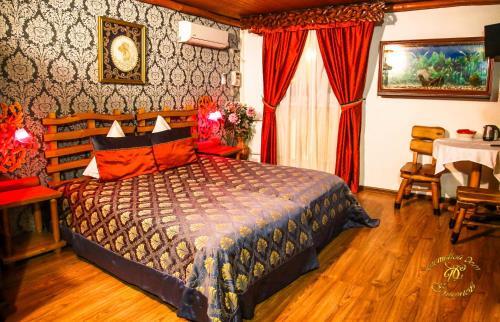 Hostal Smirnov Hotel