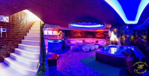 Hostal Smirnov Hotel