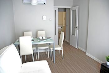 Apartamentos El Capricho De Madrid