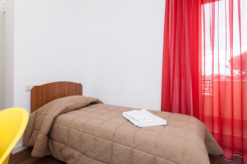 Almes Apartments
