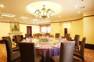 Grand Palace Hotel