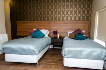 Hotel Innovation House
