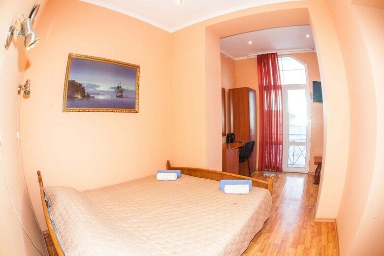Riviera Hotel