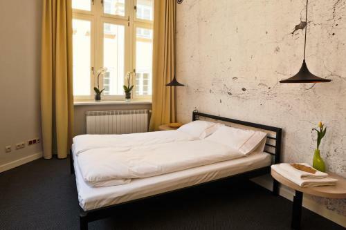 Sleep In Hostel & Apartments