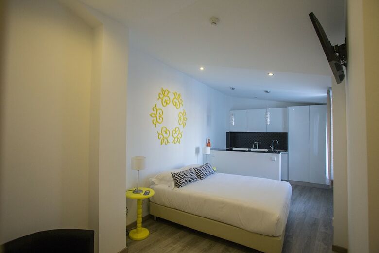 Hostal Thomar Story