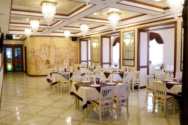 Best Hotel And Restaurant Complex