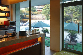Hotel Holiday Inn Riverside Wuhan