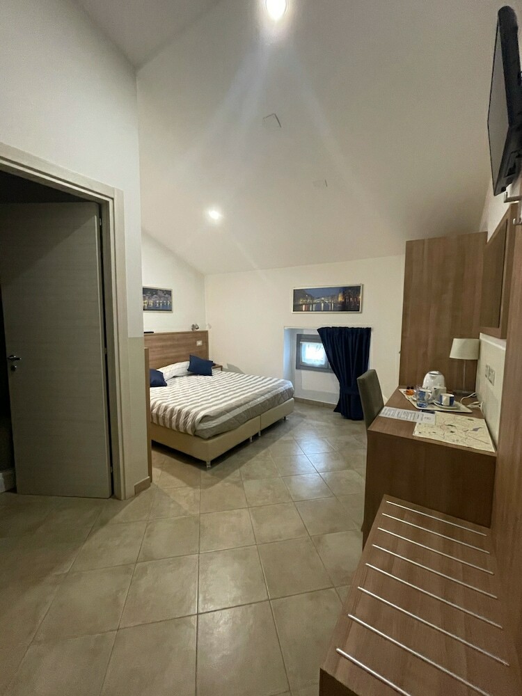 Hotel Montecarlo