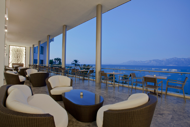 Akra Hotel