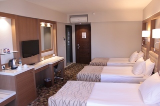 Hotel Akol