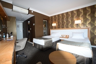 Hotel Akol