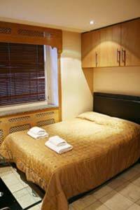 Aparthotel Hyde Park Suites