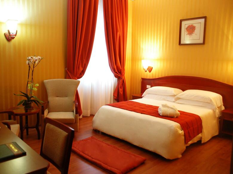 Hotel Augusta Lucilla Palace
