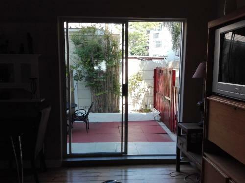 Hostal Swiss Cottage Guest House