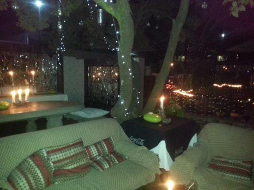 Hostal 44 On Ennis Guest Lodge And Restaurant