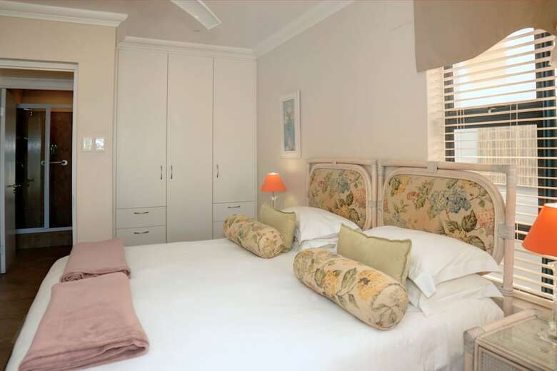 Apartamentos Makarios On Sea
