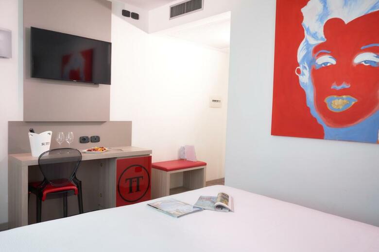 Hotel Omnia