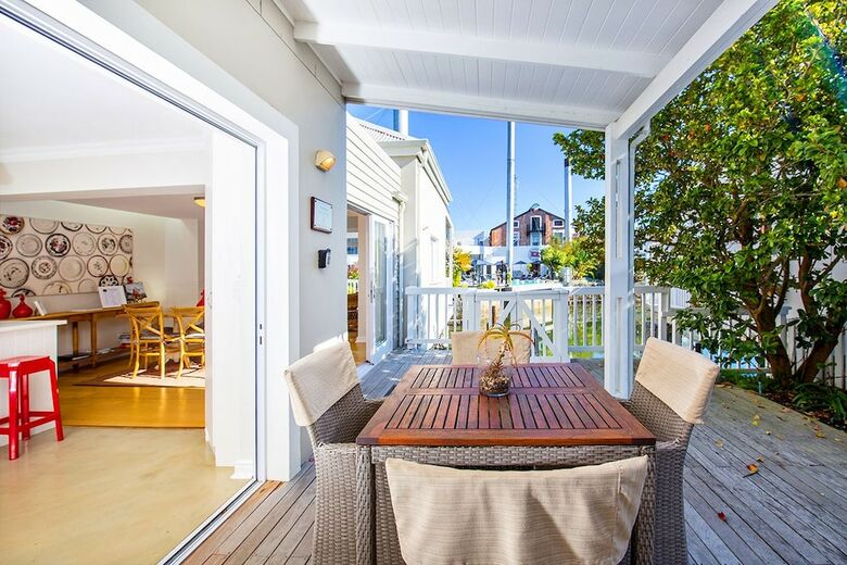 Thesen Island Holiday House