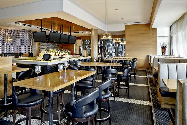 Hotel Four Points By Sheraton Calgary Airport
