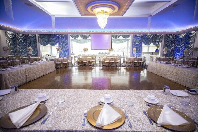 Chateau Louis Hotel & Conference Centre