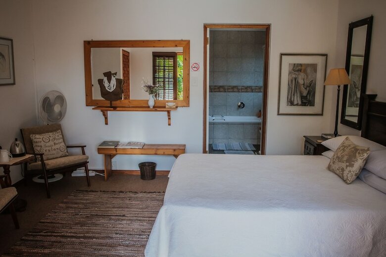 Hostal Guesthouse Larachelle