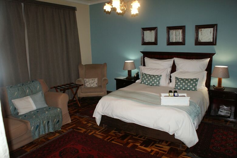 Hostal Hampton House Guest House
